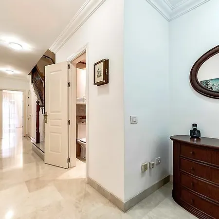 Semesterbostad Townhouse In La Duquesa Costa Adeje (Tenerife)