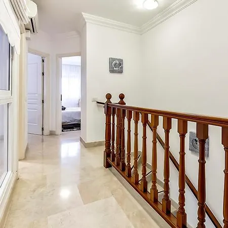 Townhouse In La Duquesa * アデヘ