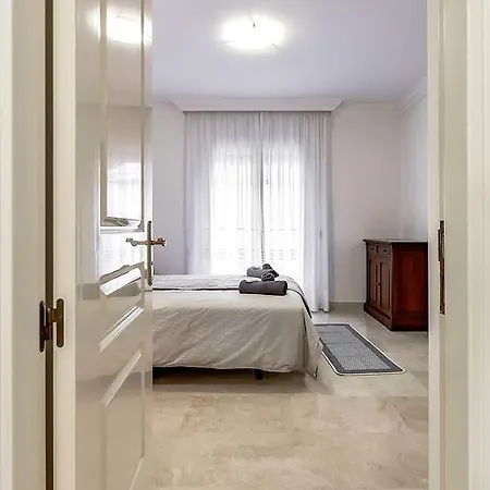 Townhouse In La Duquesa アデヘ